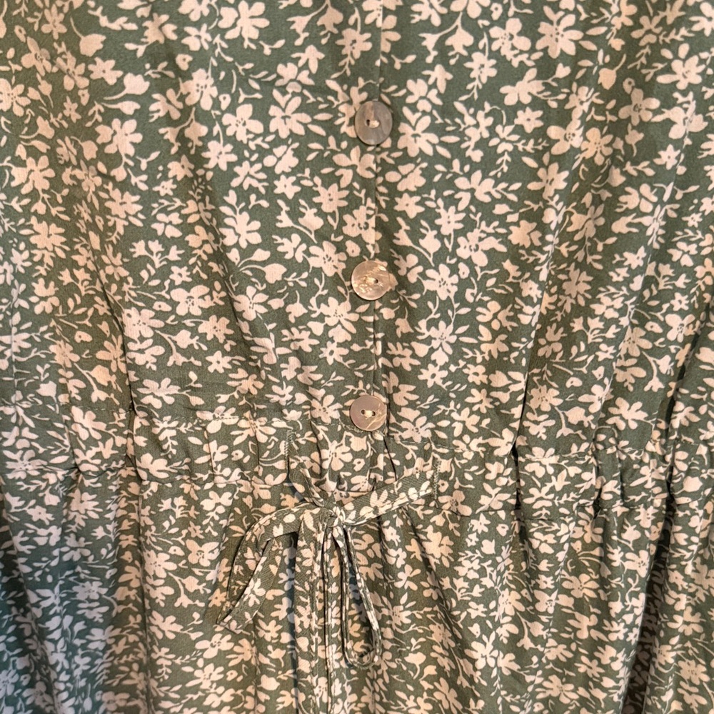 Women's Green Floral Midi Dress with V-Neck and Drawstring Waist - Picture 4 of 4